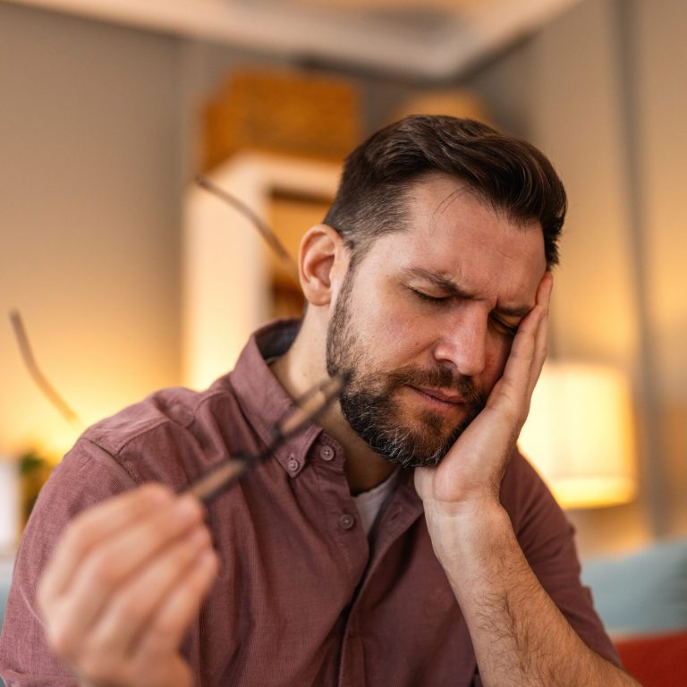 Tooth,Pain,And,Dentistry.,Young,Man,Suffering,From,Terrible,Strong